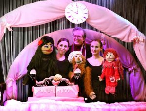 ΠΡΕΜΙΕΡΑ - «Η Δόνα Τερηδόνα και το Μυστικό της Γαμήλιας Τούρτας»ΠΡΕΜΙΕΡΑ - «Η Δόνα Τερηδόνα και το Μυστικό της Γαμήλιας Τούρτας»